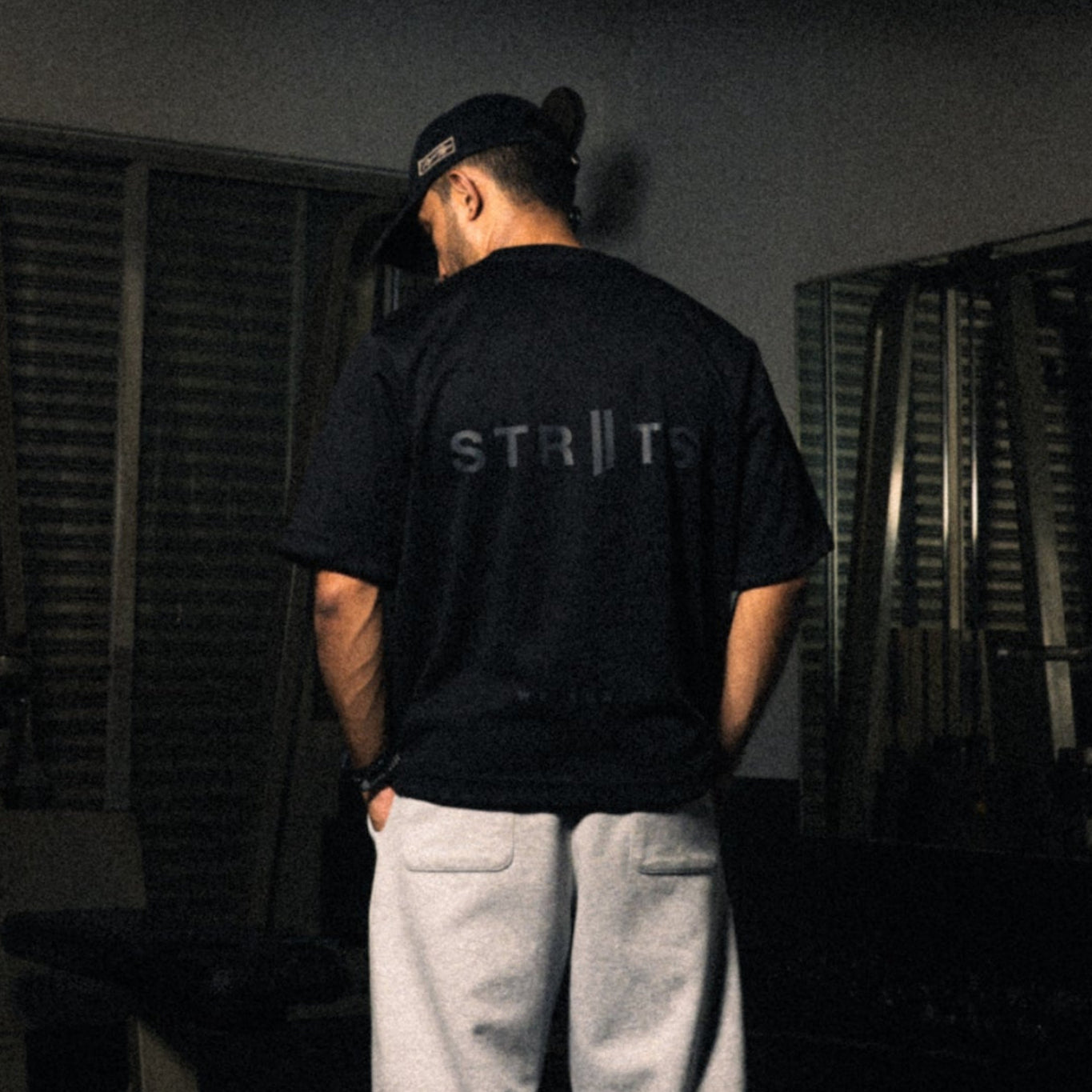CLASSIC TEE
